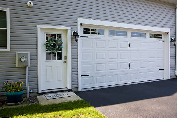 24/7 Emergency Garage Door Panel Replacement experts in Florham Park, NJ